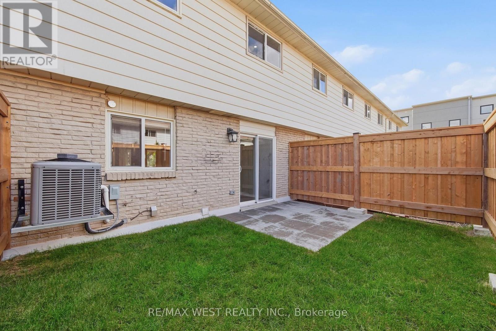 5475 Lakeshore Road — photo 24