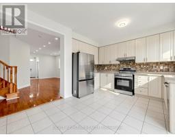 5817 Whitehorn Avenue, Mississauga, ON L5V2W6 Photo 12
