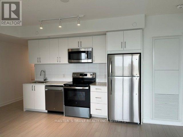 4010 Eglinton Avenue West — photo 7