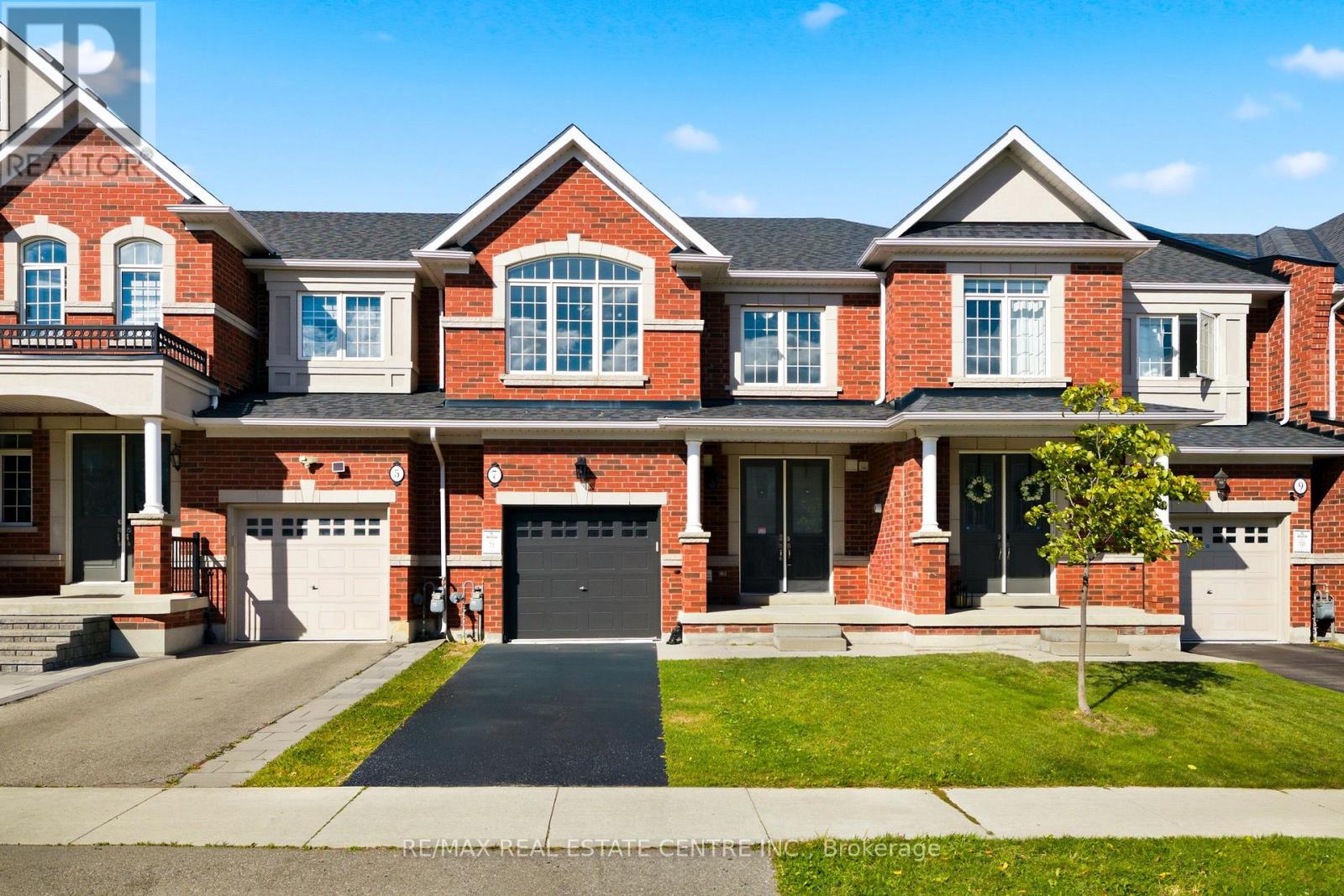 7 Heming Trail, Hamilton, ON photo 3