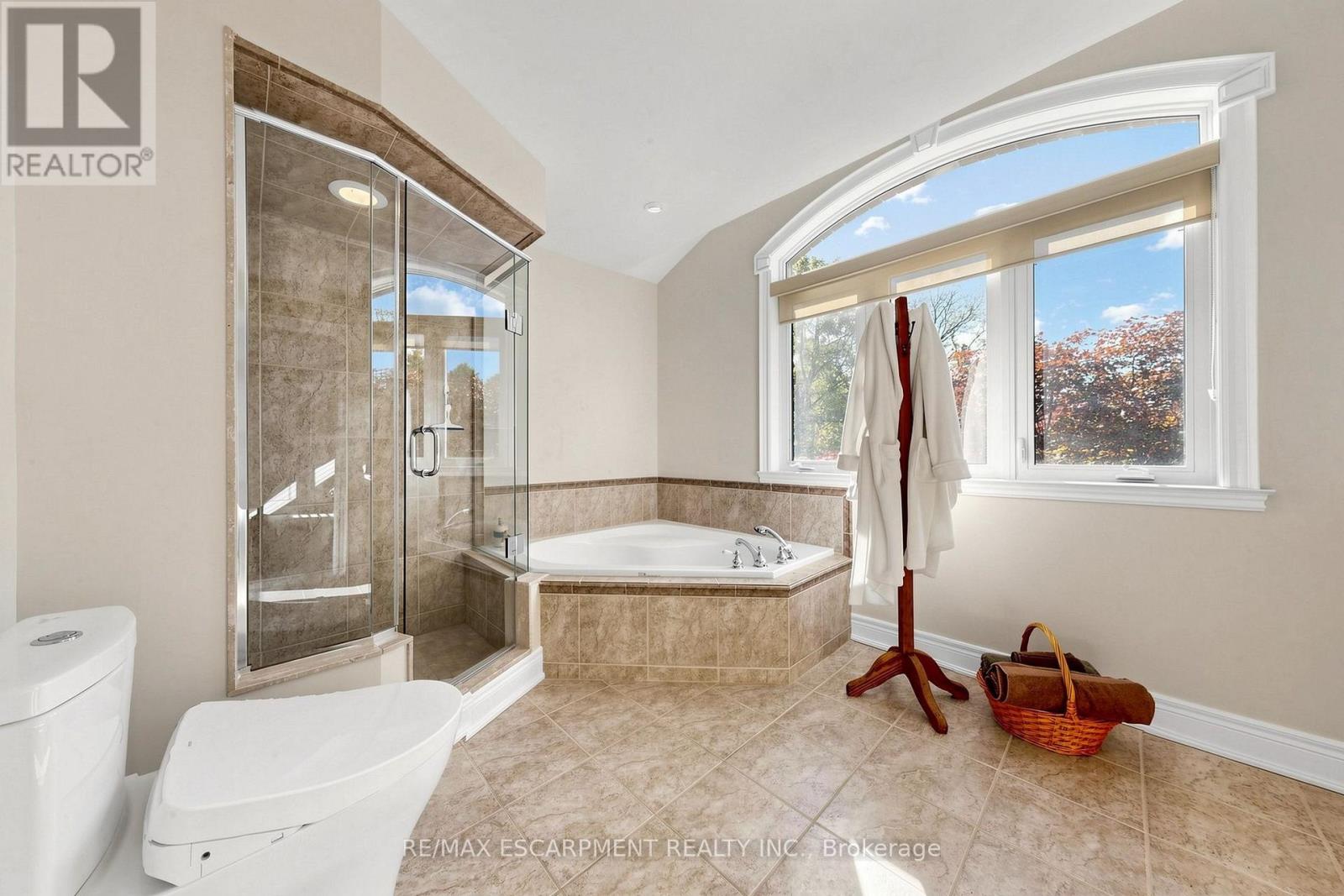 118 Foxridge Drive, Hamilton, ON photo 34