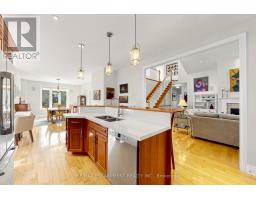 Kitchen - 118 Foxridge Drive, Hamilton, ON L9G5B9 Photo 10