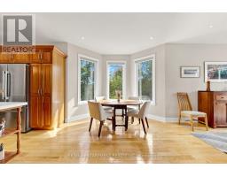 Eating area - 118 Foxridge Drive, Hamilton, ON L9G5B9 Photo 11