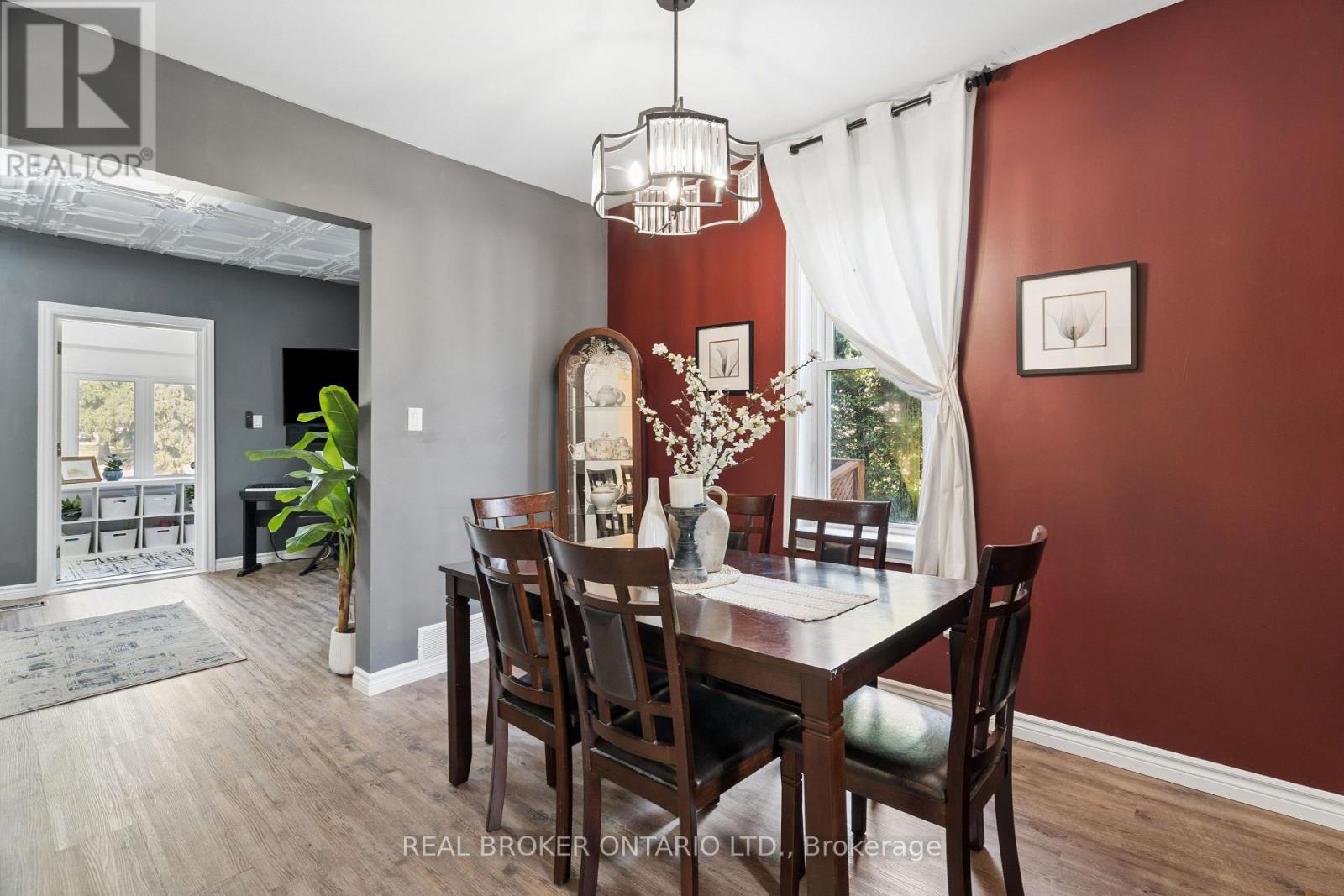 324 DALY STREET - 14