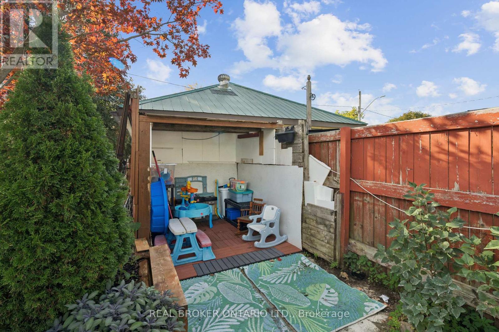 324 DALY STREET - 38