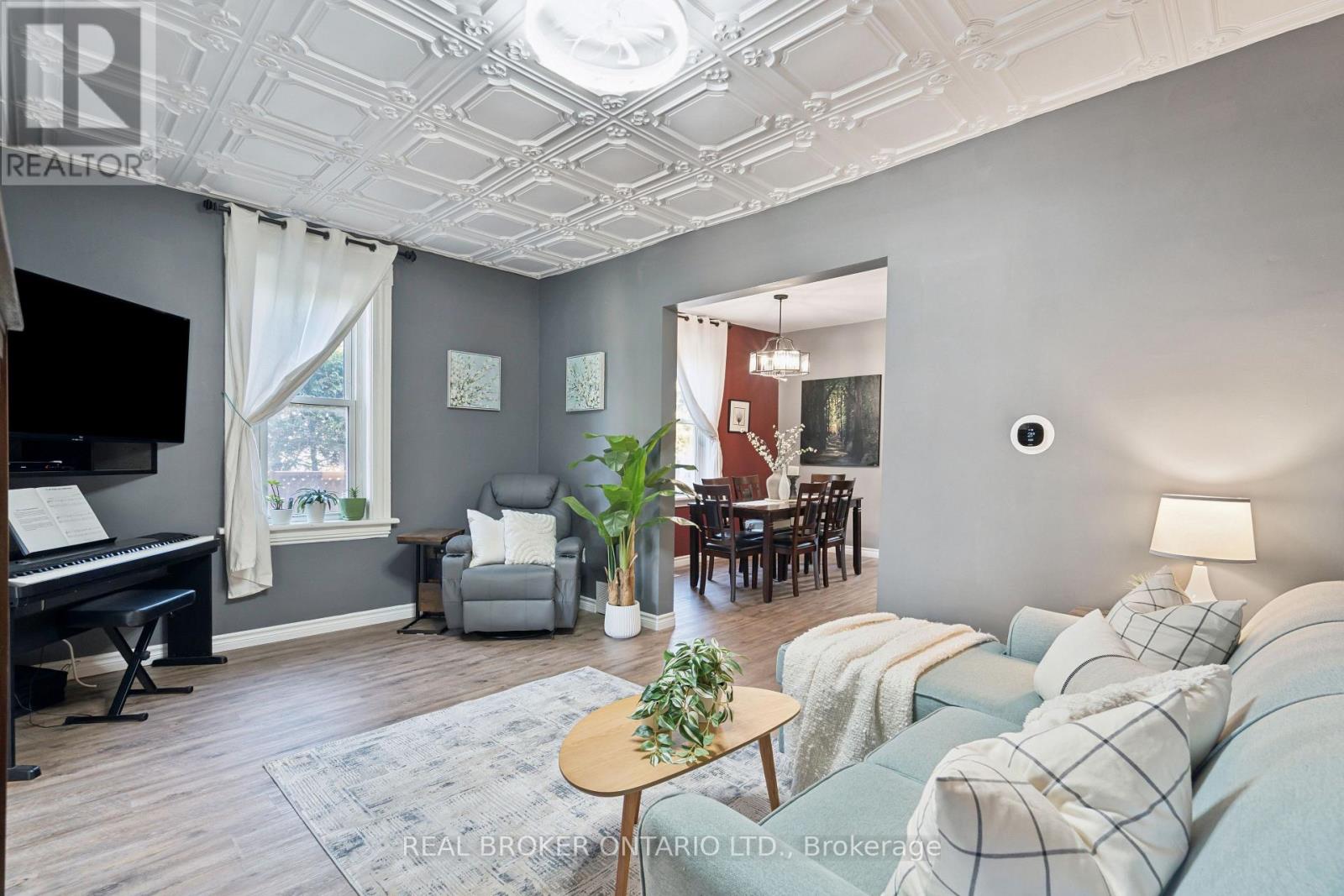 324 DALY STREET - 9