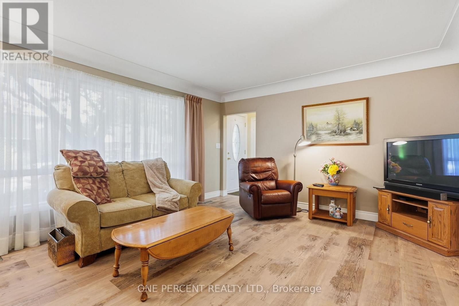 137 Terrace Drive, Hamilton, ON photo 5