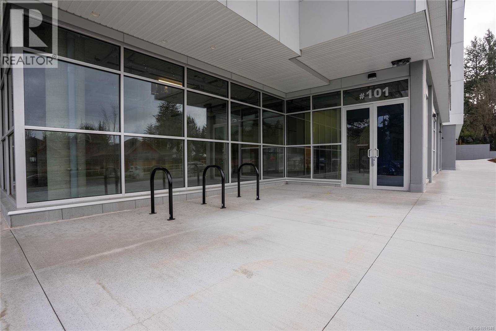 103 258 Helmcken Rd, View Royal - Image 1