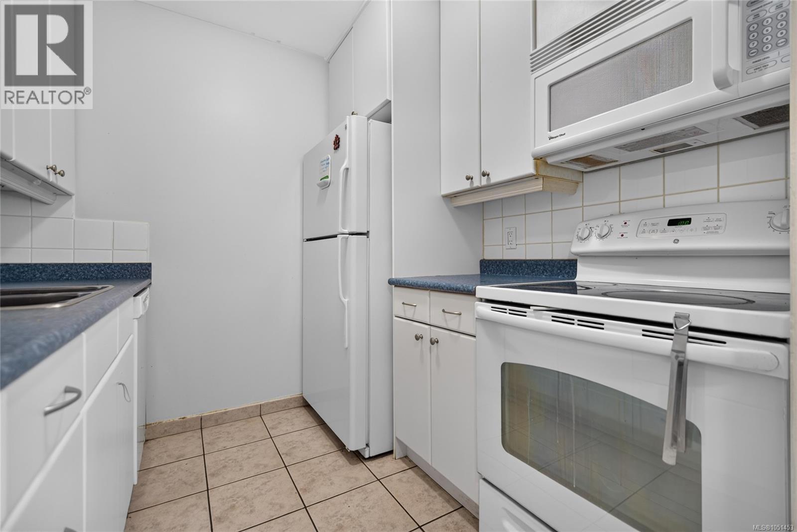 #407 175 Centennial Dr - 18