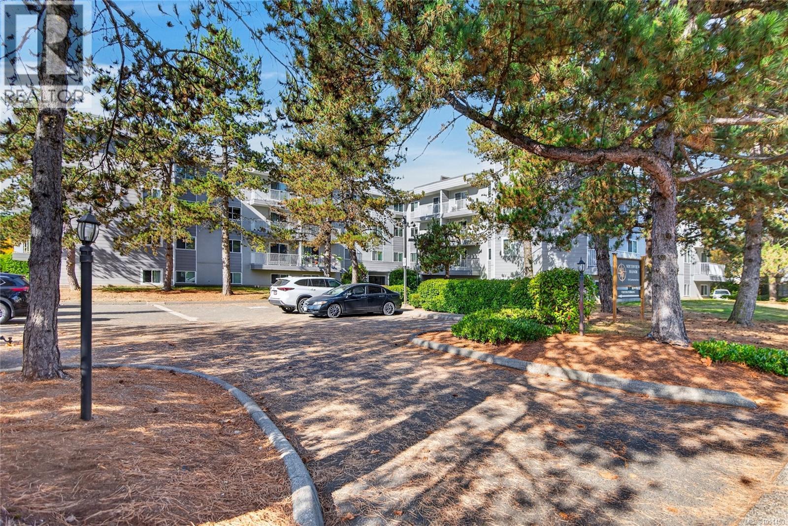 #407 175 Centennial Dr - 35