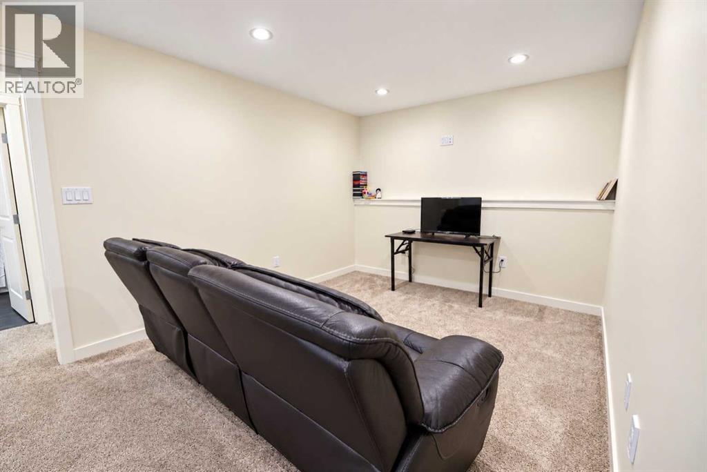 422 11 Street - 23