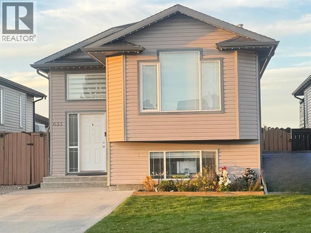 635 Aberdeen Crescent W, Lethbridge, Alberta, T1J5A9