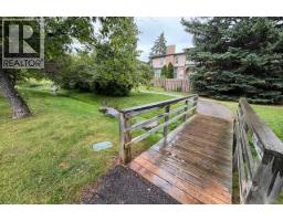 25, 1011 Canterbury Drive SW - photo 3