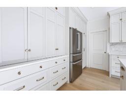 17294 0b Avenue, Surrey, BC V3Z8L2 Photo 9