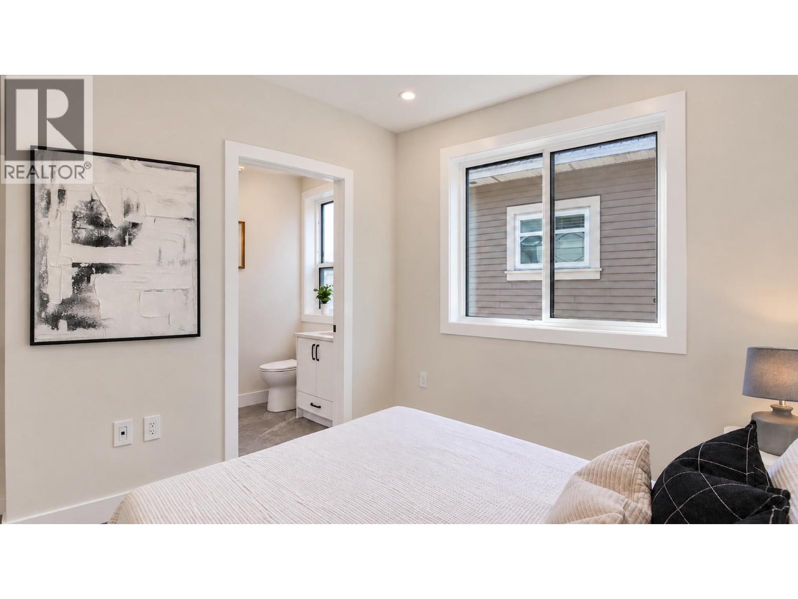 Photo of 1 746 E 12TH AVENUE 21