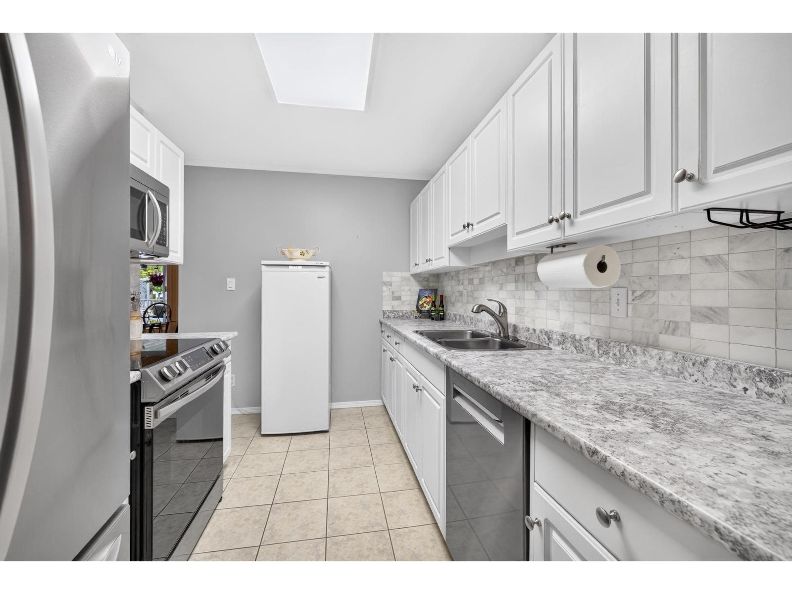 33 15020 66A AVENUE, Surrey