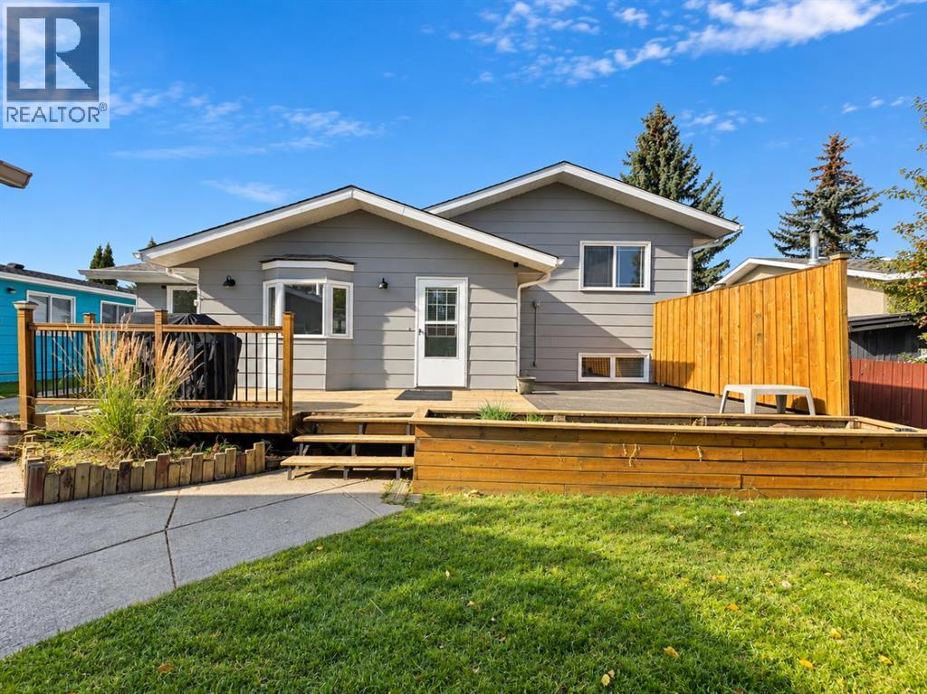 5739 55 Street - 38