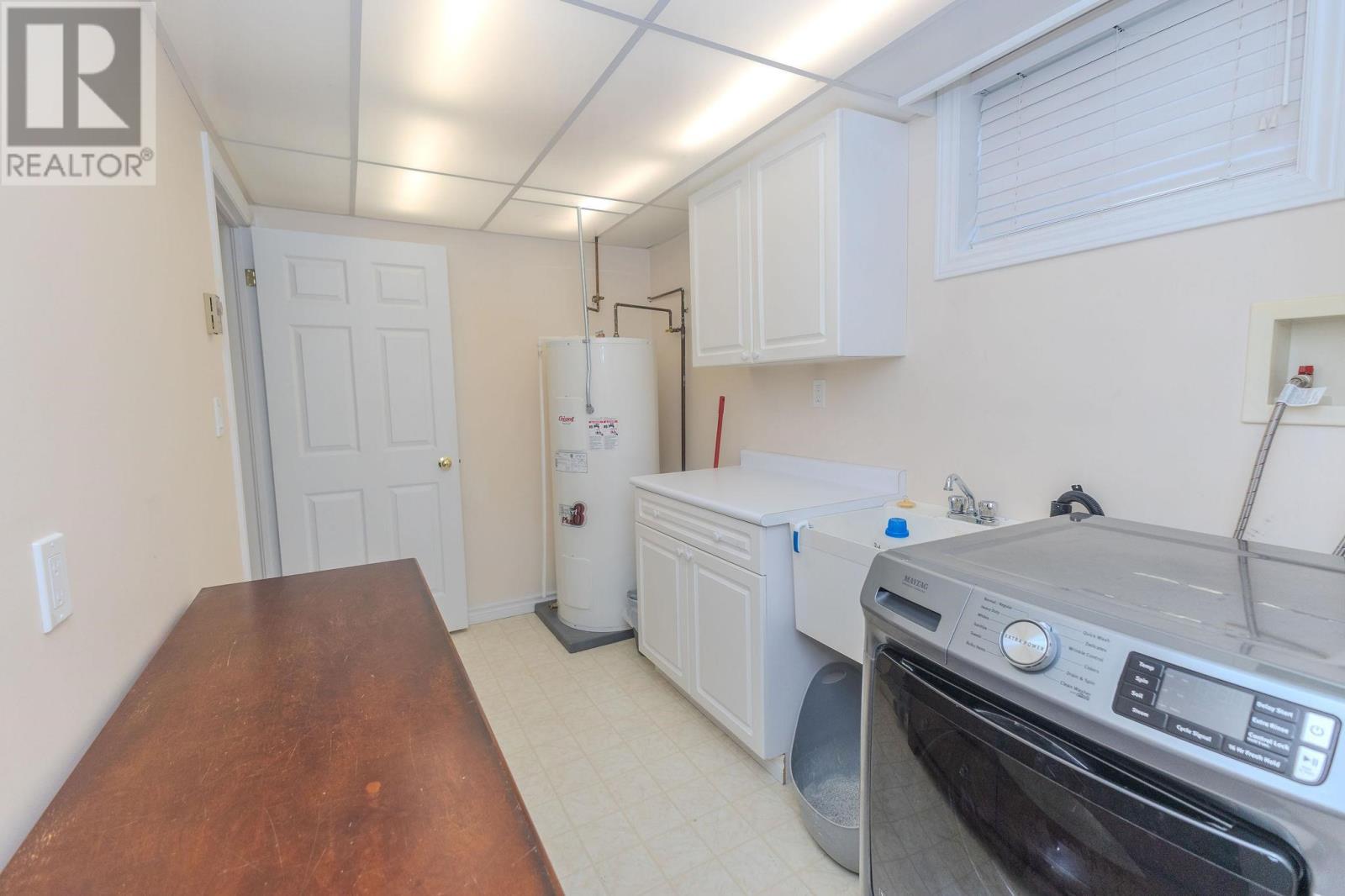 40 Burton RD - Image 23