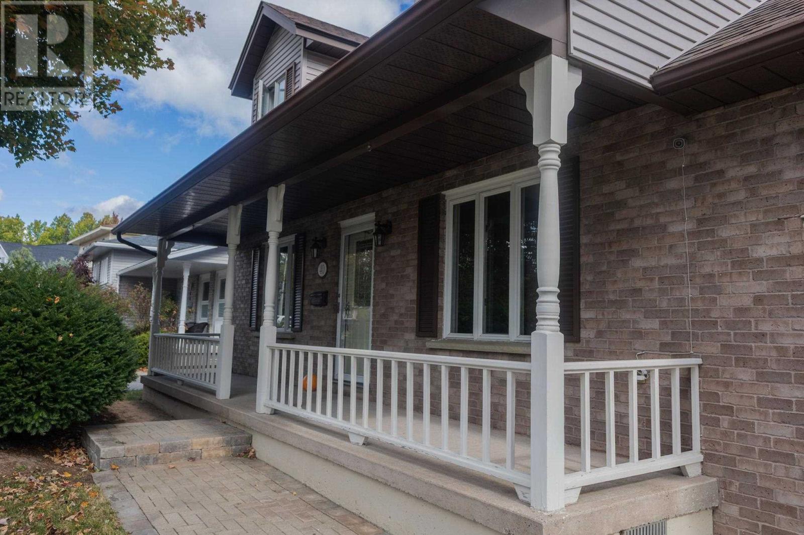 40 Burton RD - 6
