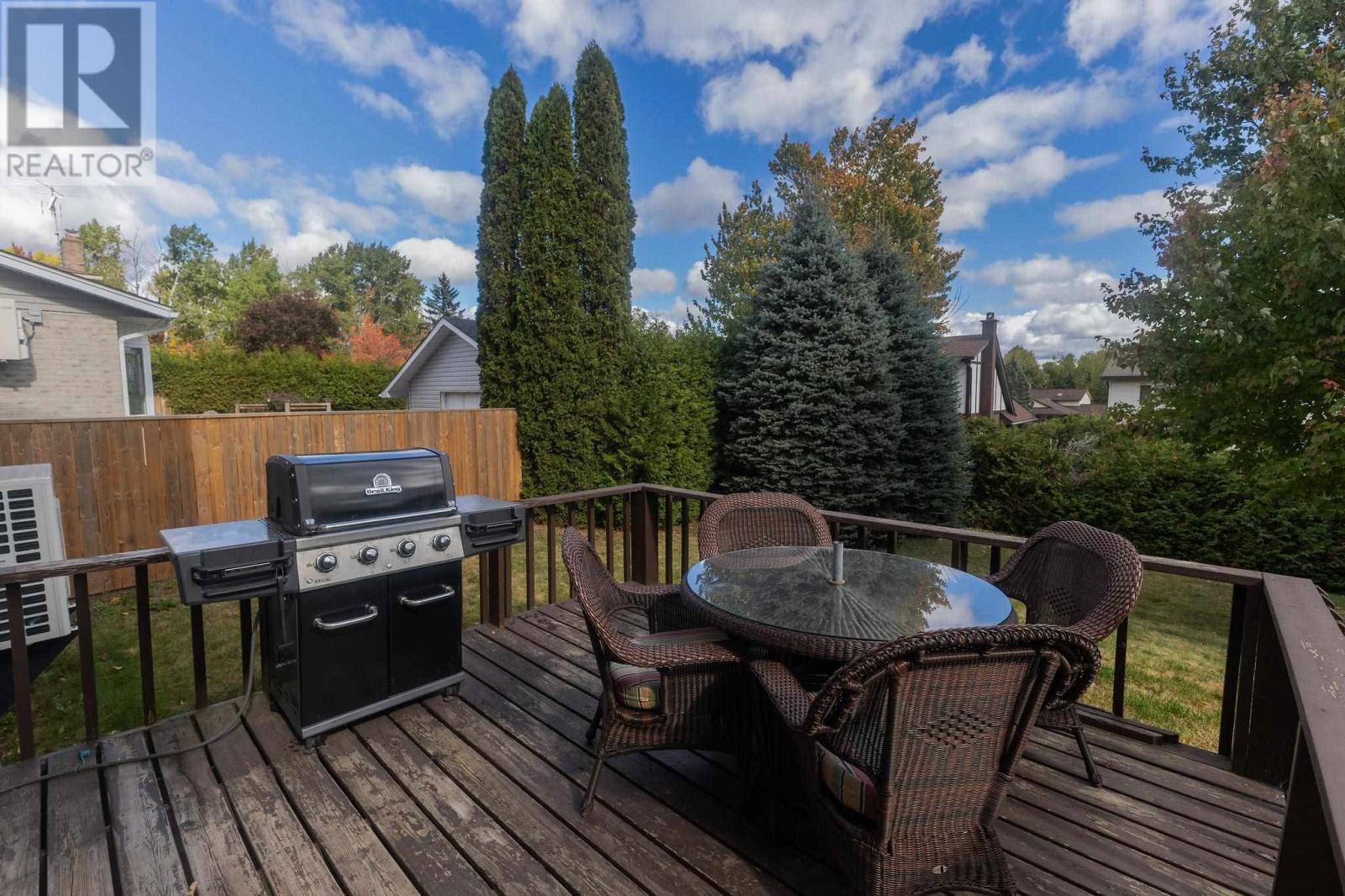 40 Burton RD - Image 7