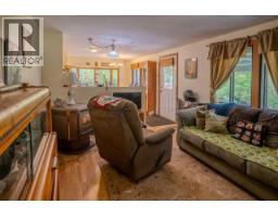 2701 Leecrest Road, Nelson, BC V1L6L1 Photo 14