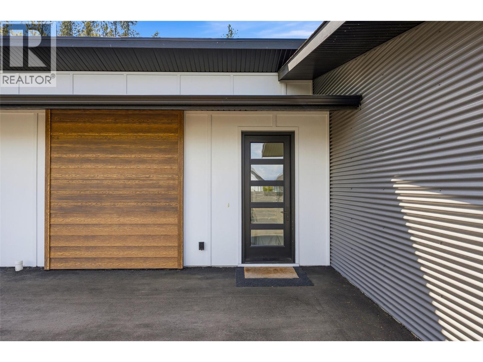 769 & 771 Barnaby Road, Kelowna