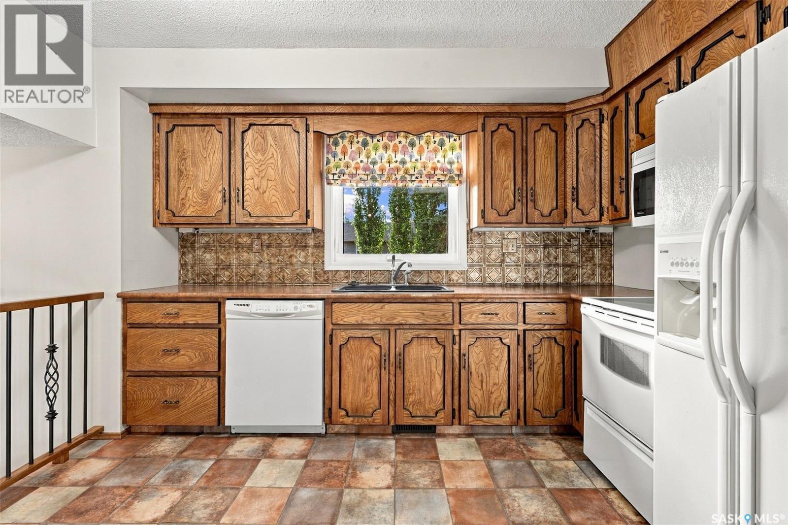 522 Delaronde ROAD, Saskatoon — photo 14