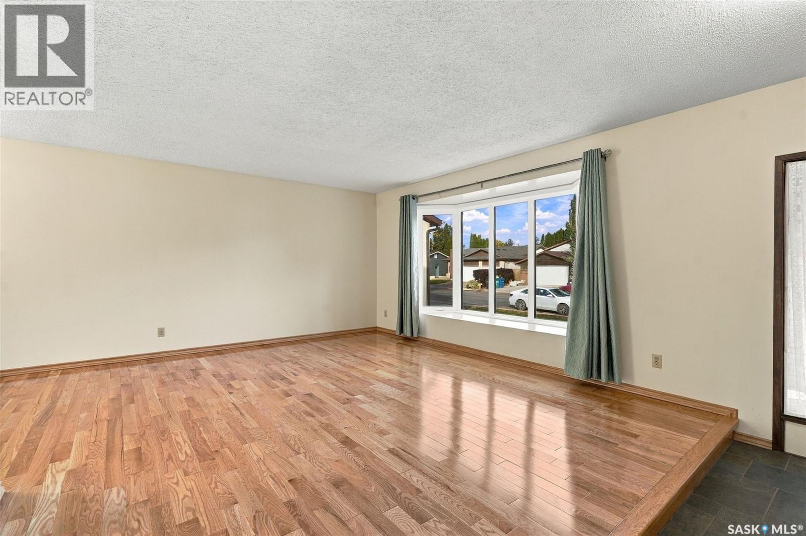 522 Delaronde ROAD, Saskatoon — photo 5