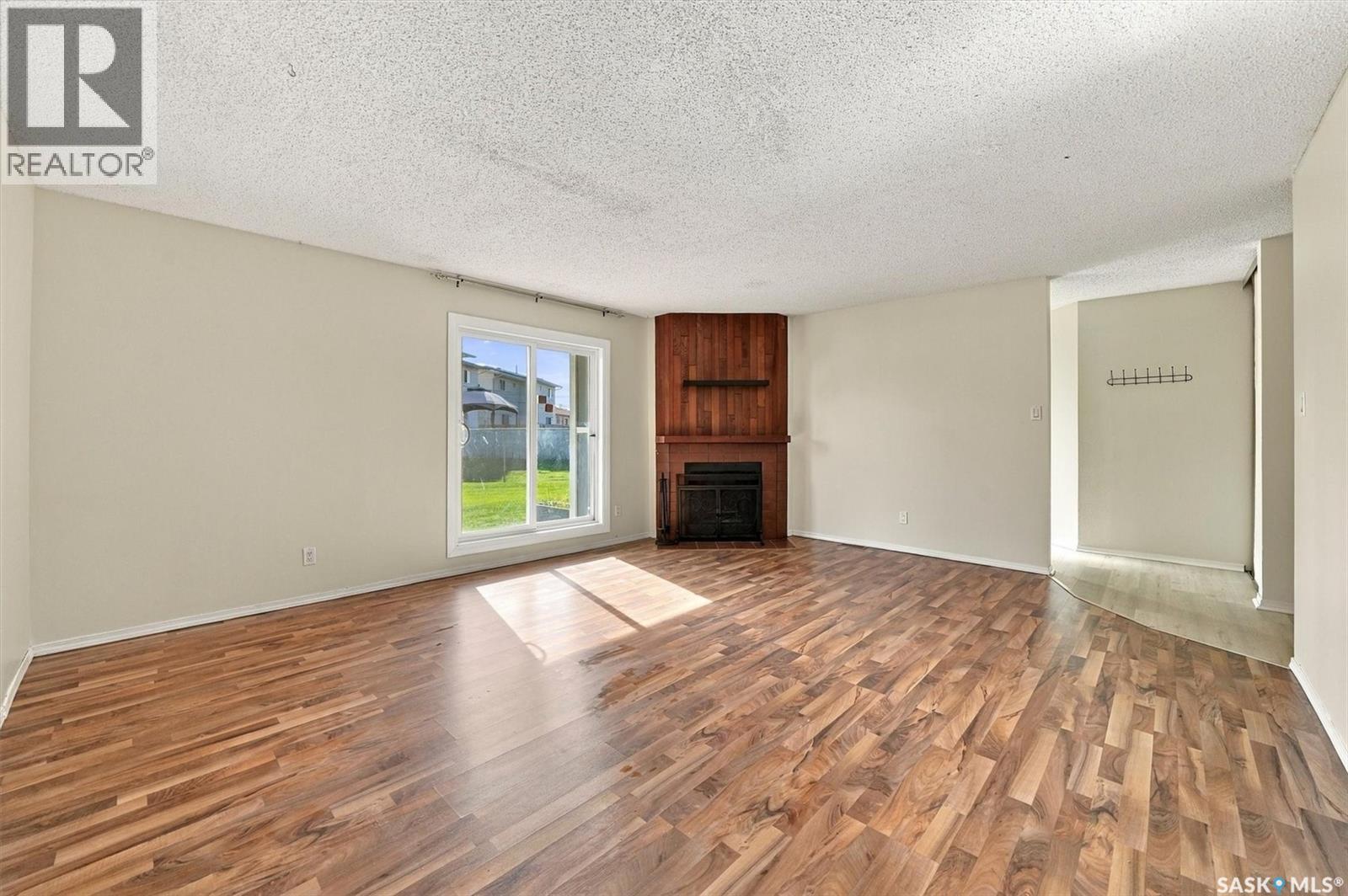 #510 510 Prairie AVENUE - 4