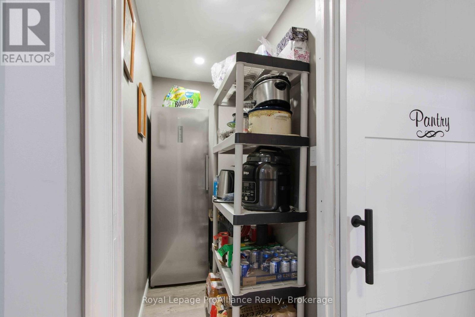 114 CATHERINE STREET - 25