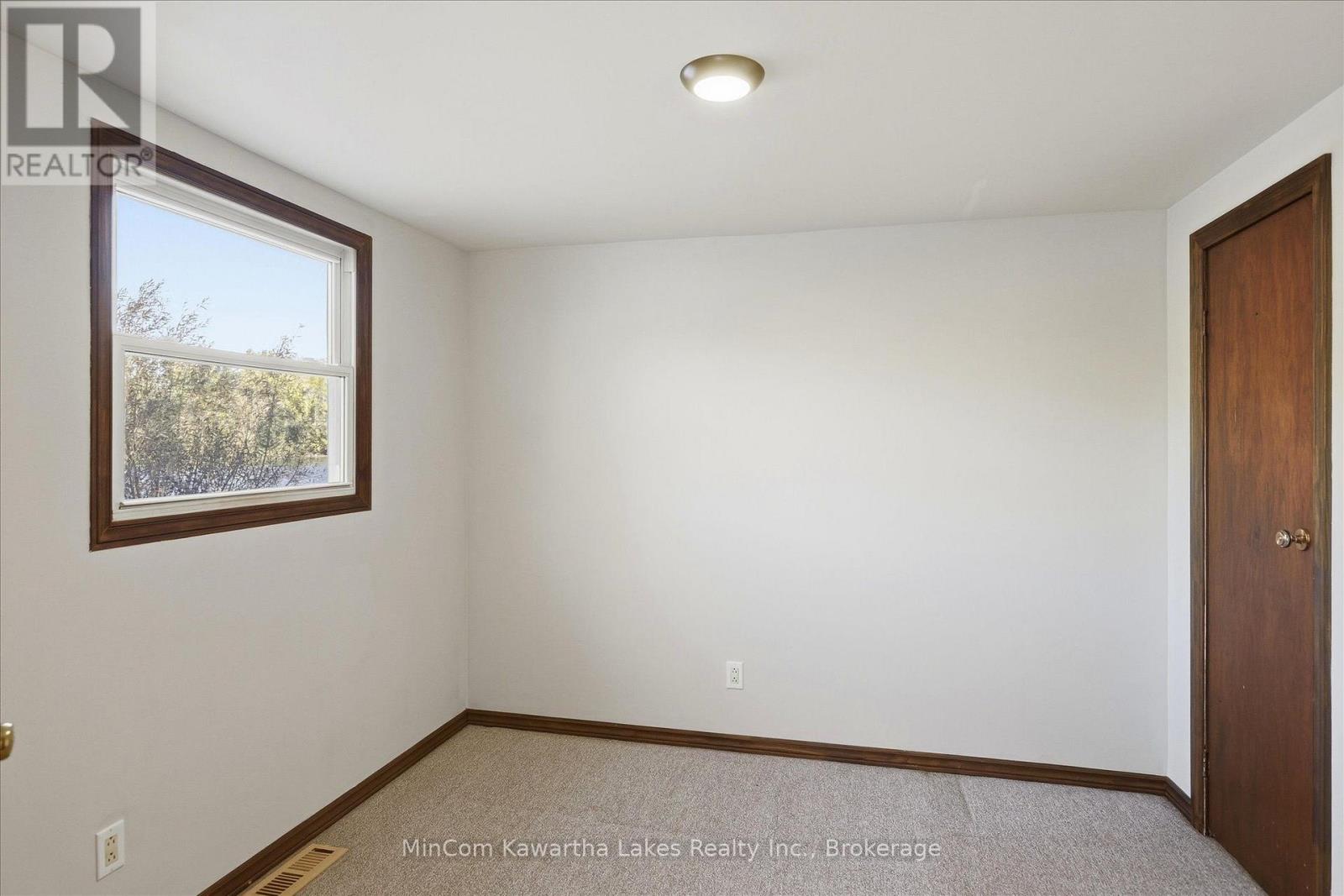 42 Willow Road, Otonabee-South Monaghan, ON photo 14