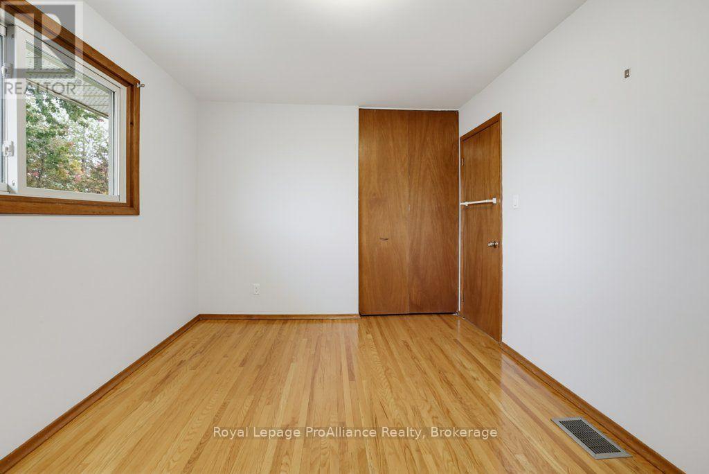 23 Thorncliffe Drive, Belleville, ON photo 28