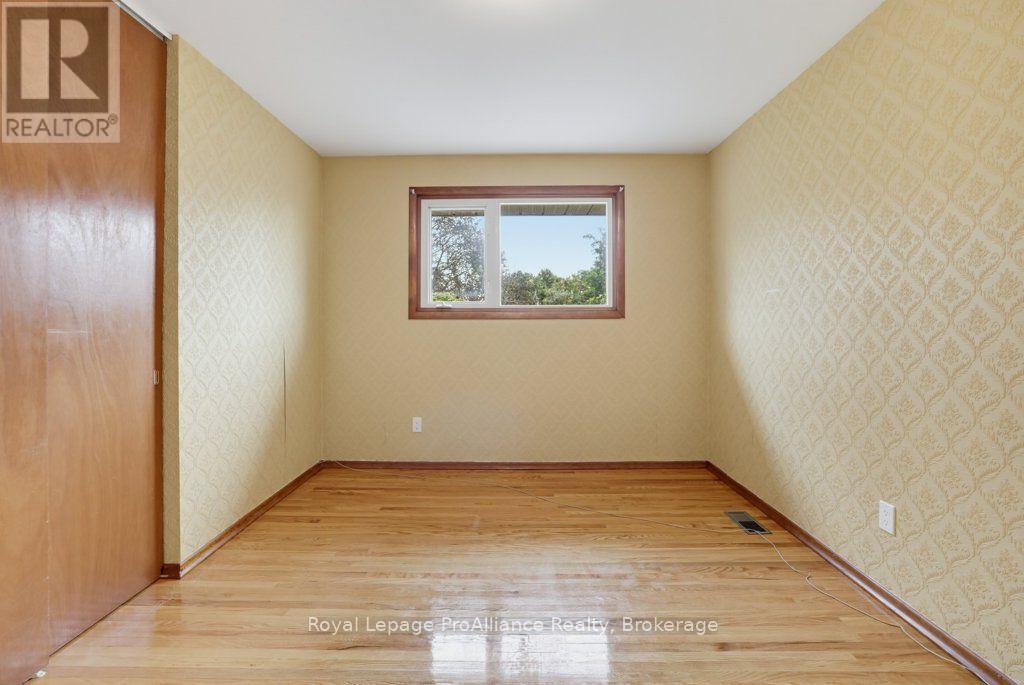 23 Thorncliffe Drive, Belleville, ON photo 30