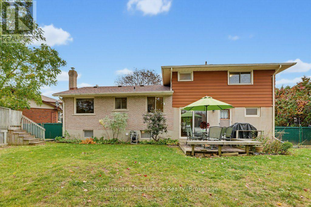 23 Thorncliffe Drive, Belleville, ON photo 46