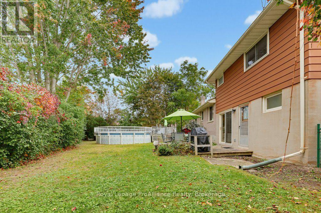 23 Thorncliffe Drive, Belleville, ON photo 47