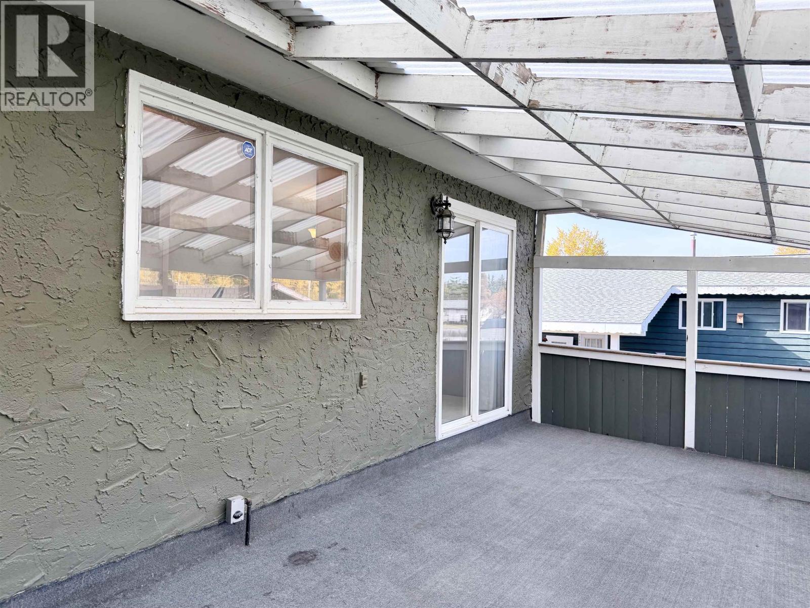 542 DOGWOOD STREET - 33