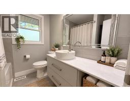 131 Kinzie Avenue Unit# Main Floor, Kitchener, ON N2A2J7 Photo 9