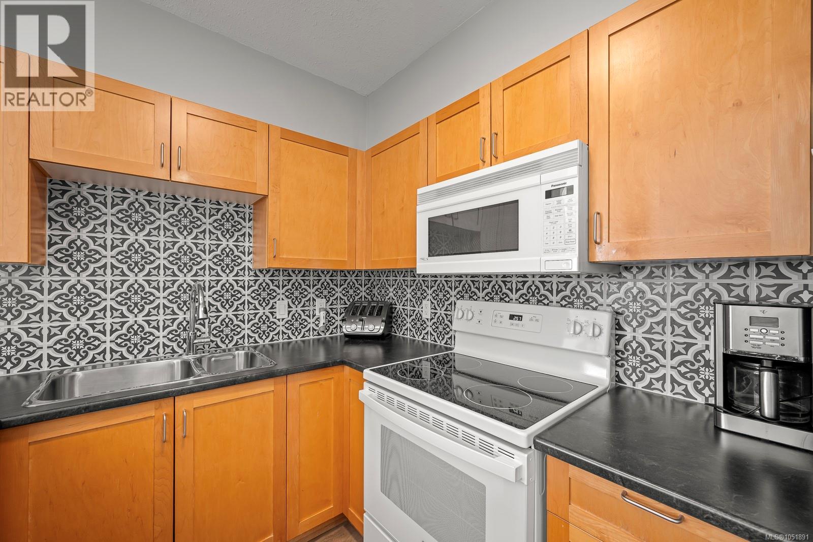 111 1280 Alpine Rd, Courtenay