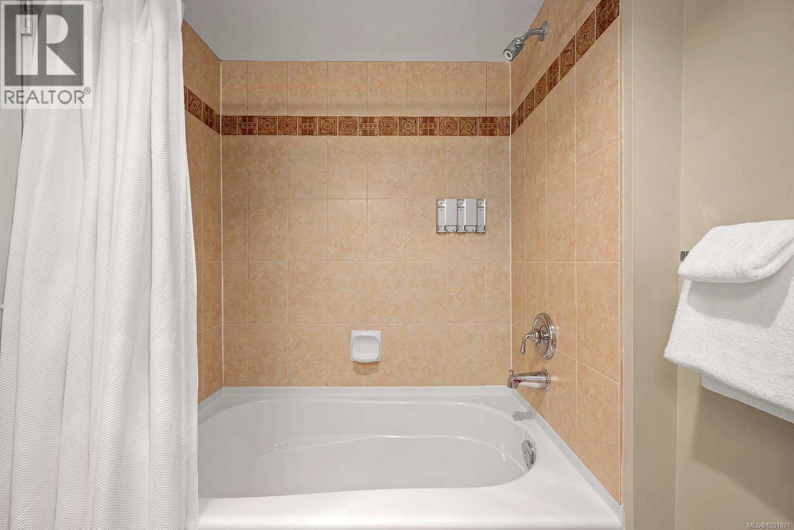 111 1280 Alpine Rd, Courtenay