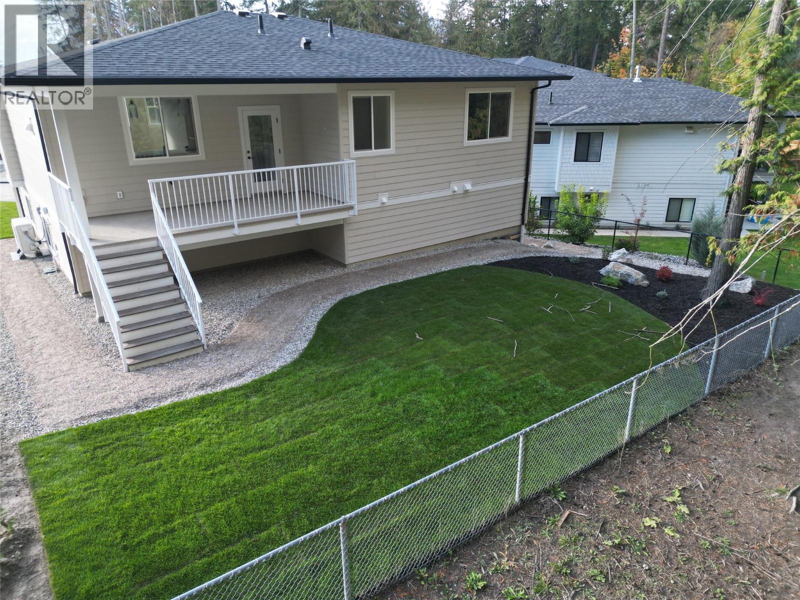  1450 21 Street Northeast, Salmon Arm