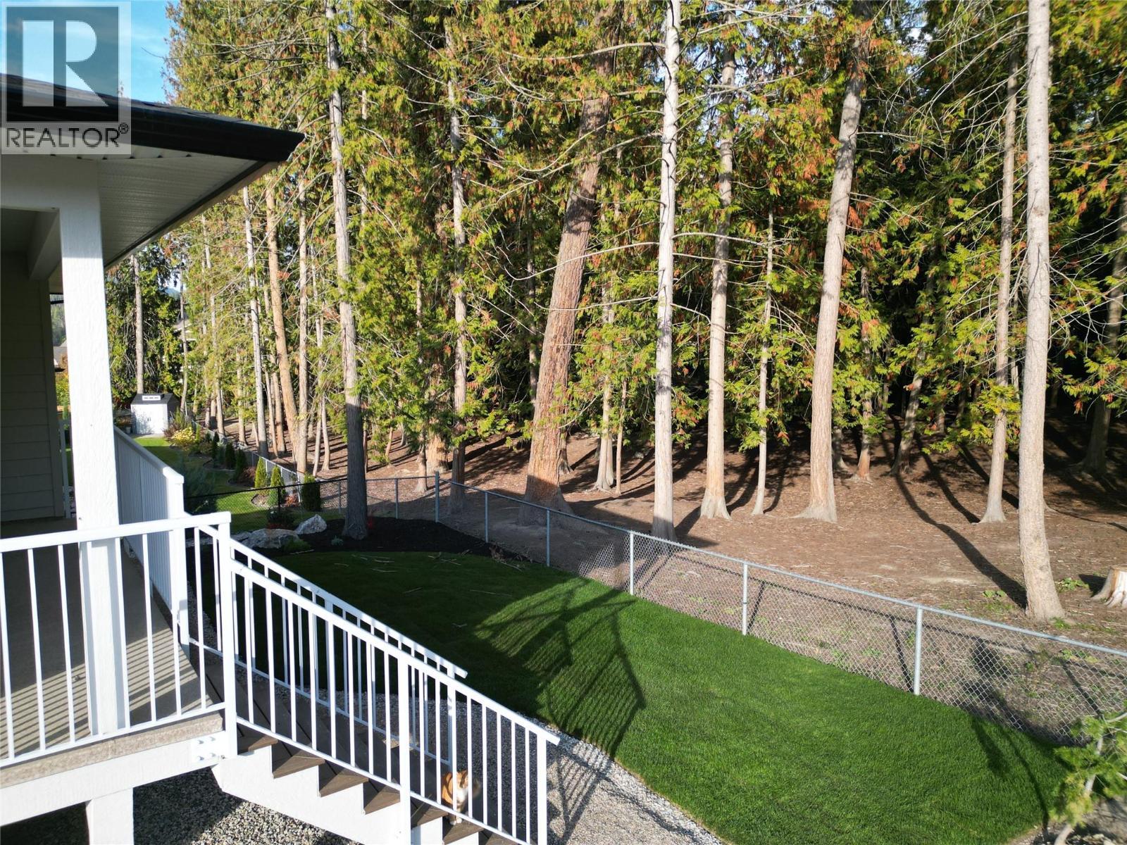  1450 21 Street Northeast, Salmon Arm