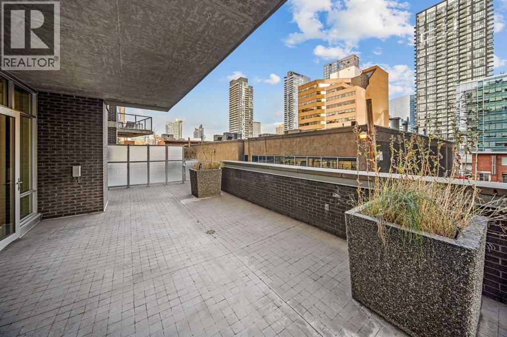 #203 530 12 Avenue SW - 25