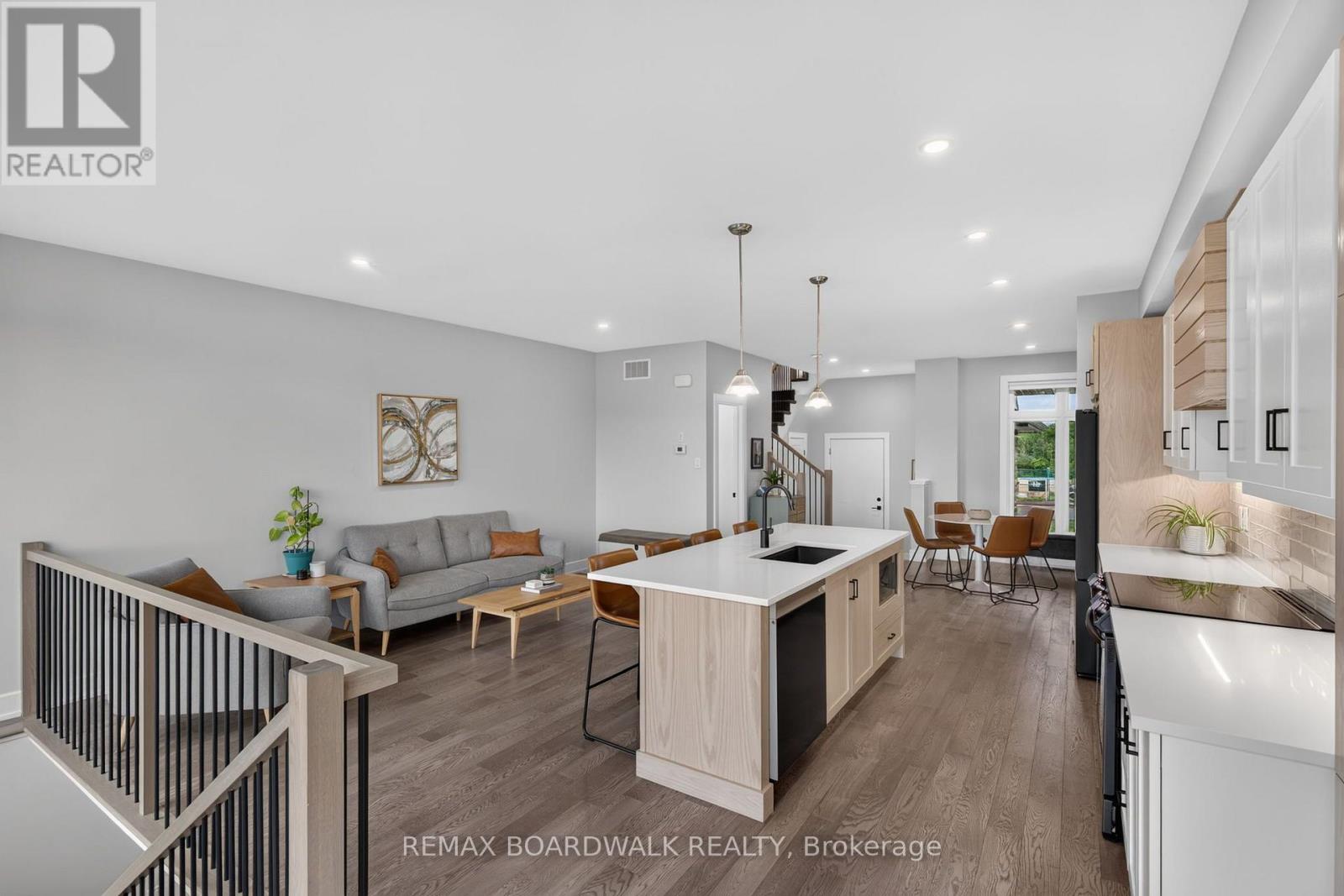 47 ODONOVAN DRIVE - 13