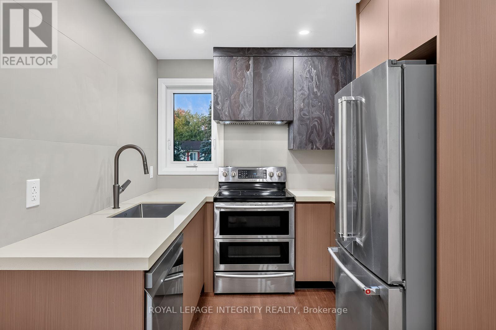 775 Kingfisher Crescent — photo 12