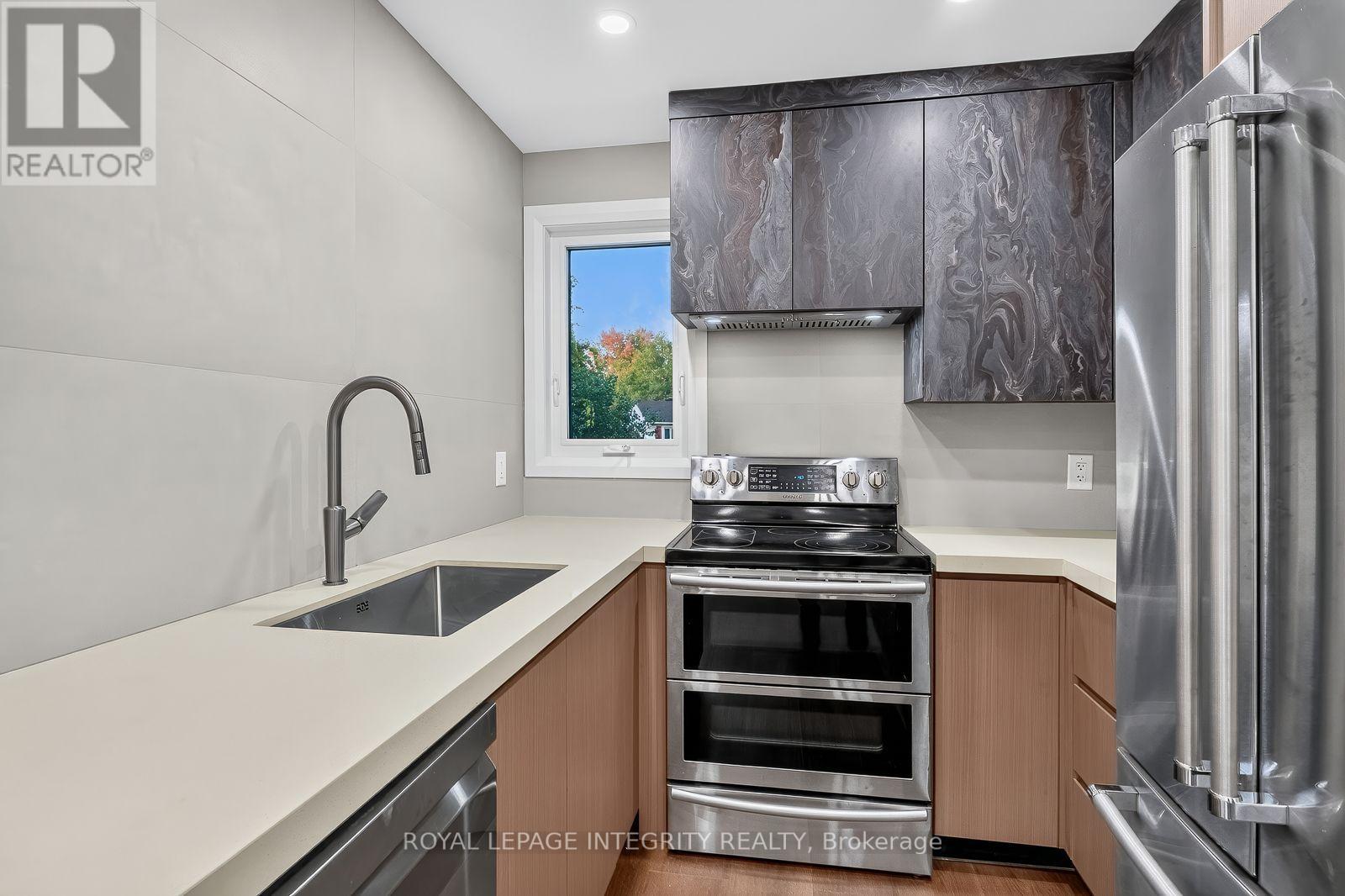 775 Kingfisher Crescent — photo 13