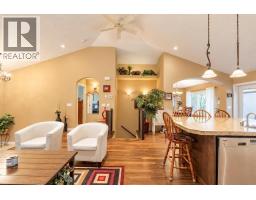 Primary Bedroom - 2231 Cottonwood Drive, Coaldale, AB T1M0A3 Photo 9