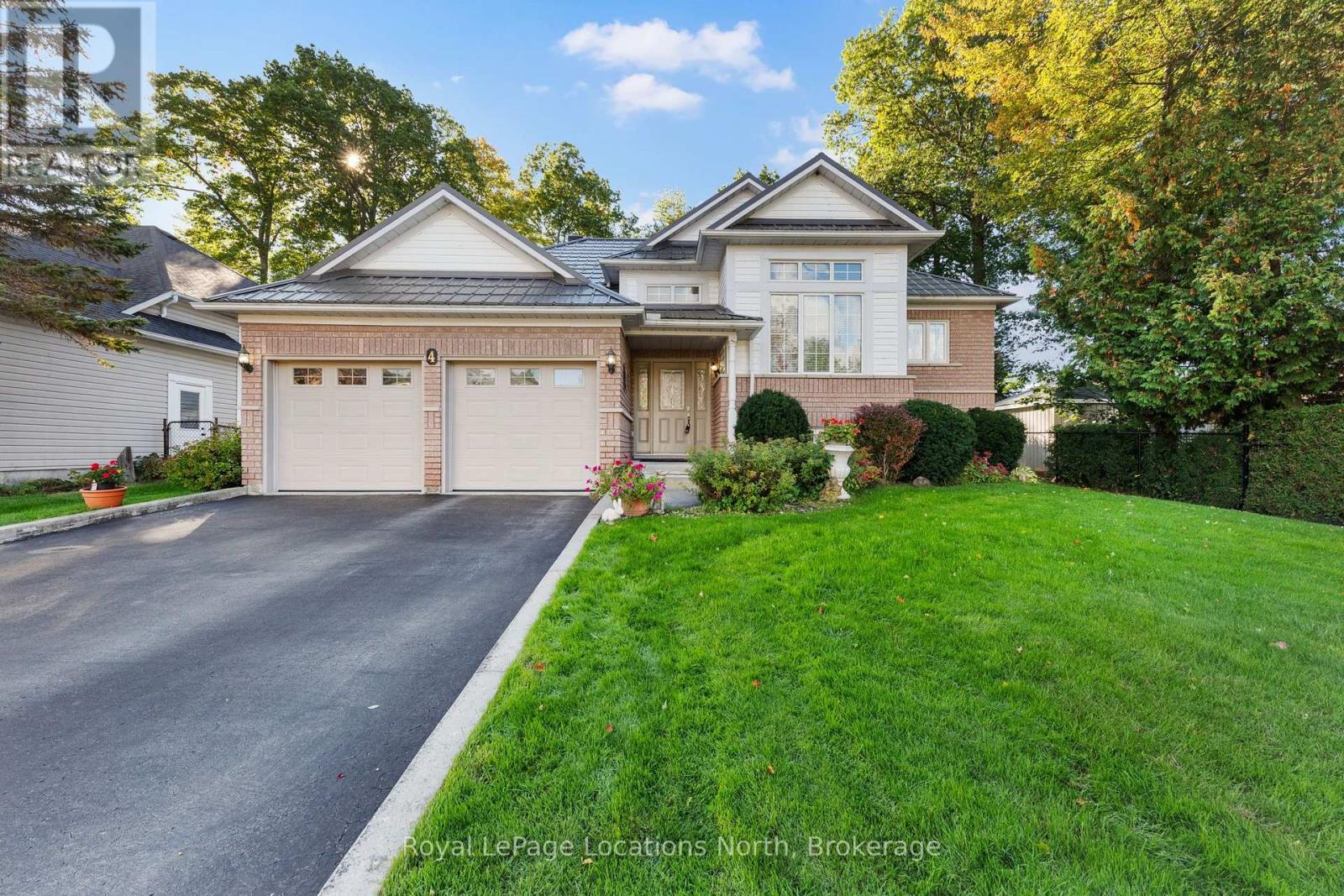 4 TRAILWOOD PLACE - 1