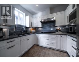 20142 123a Avenue, Maple Ridge, BC V2X6A7 Photo 12