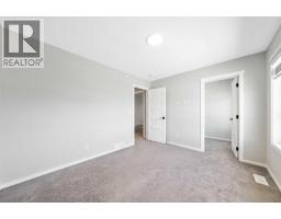 98 Lucas Crescent NW - photo 31