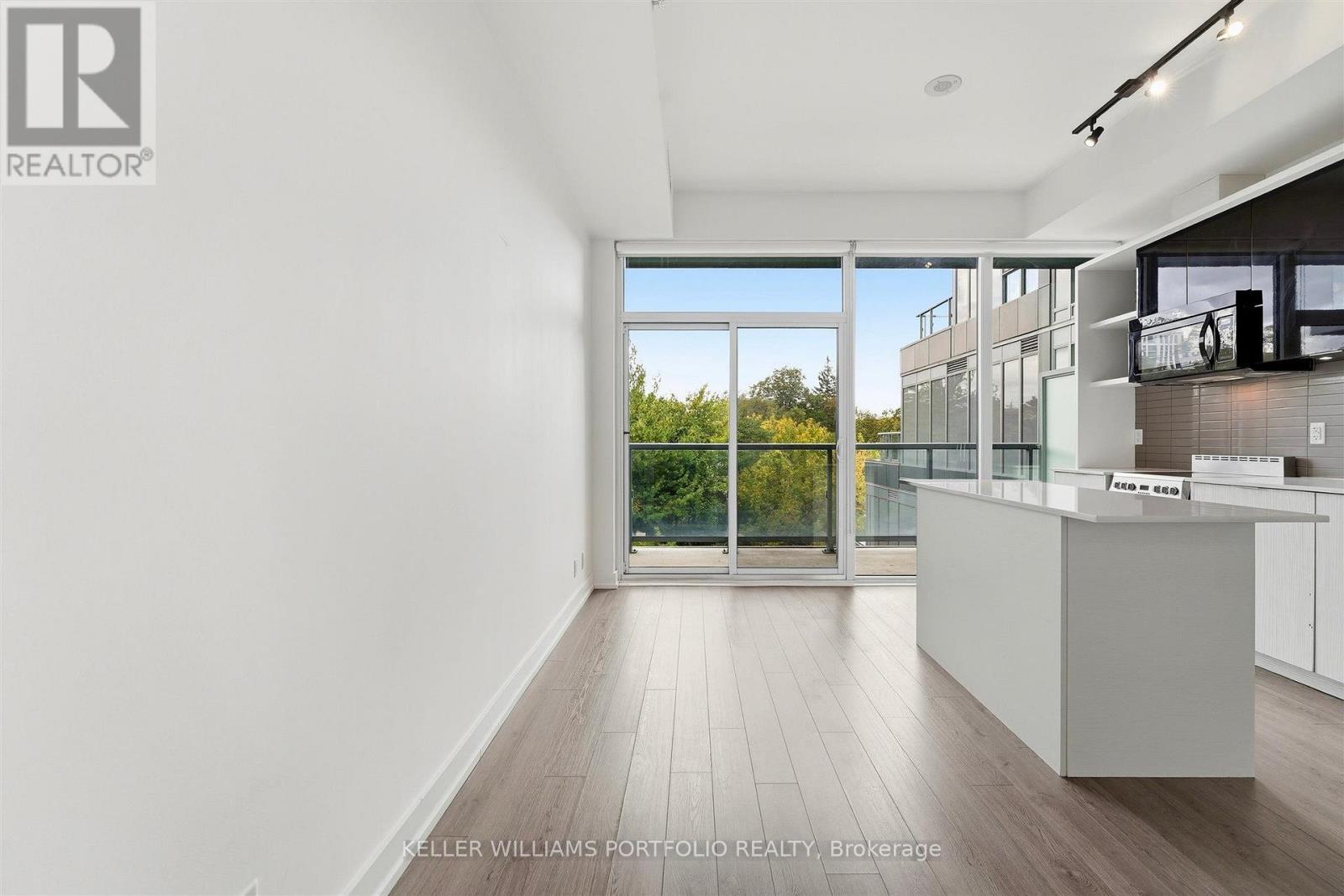 6 Parkwood Avenue — photo 12